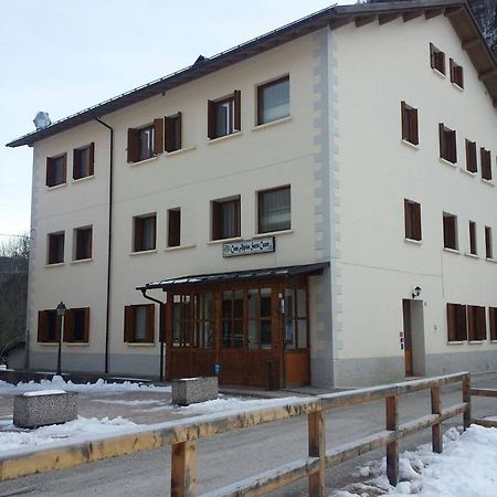 Casa Alpina Sacro Cuore Canale dʼAgordo Exteriör bild