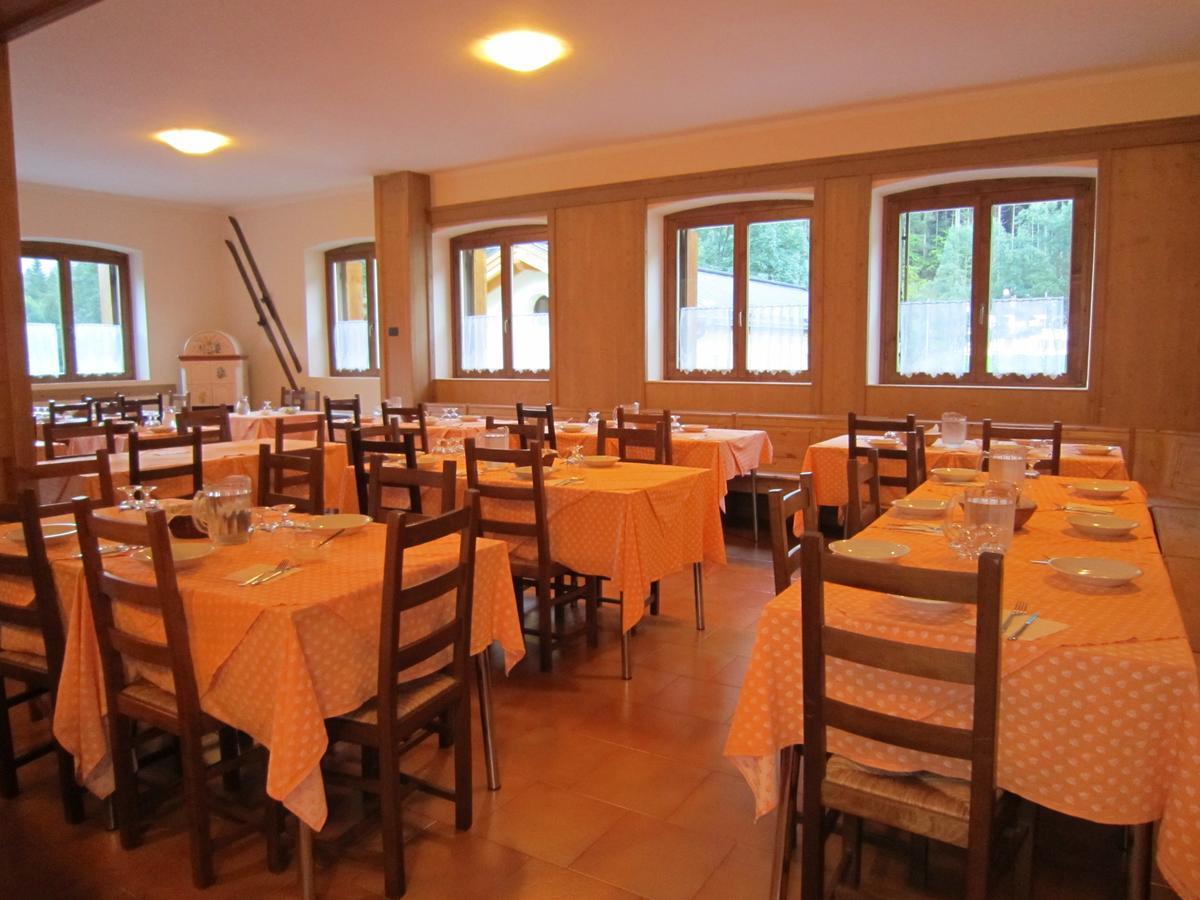 Casa Alpina Sacro Cuore Canale dʼAgordo Exteriör bild
