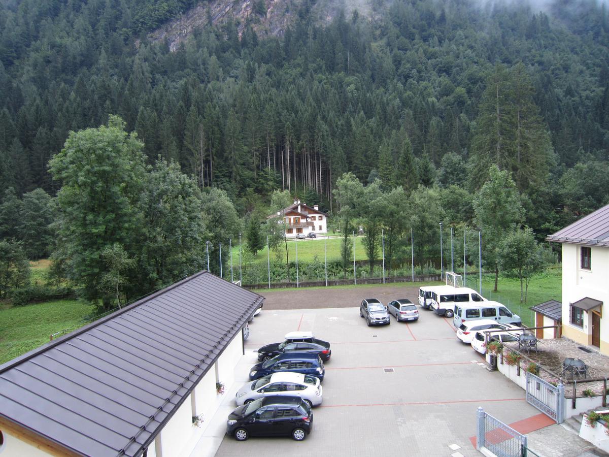 Casa Alpina Sacro Cuore Canale dʼAgordo Exteriör bild